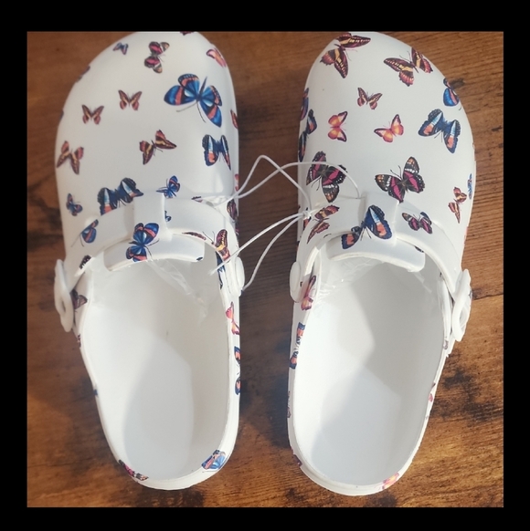 CROCS Shoes - Women Butterfly Garden Slippers - White